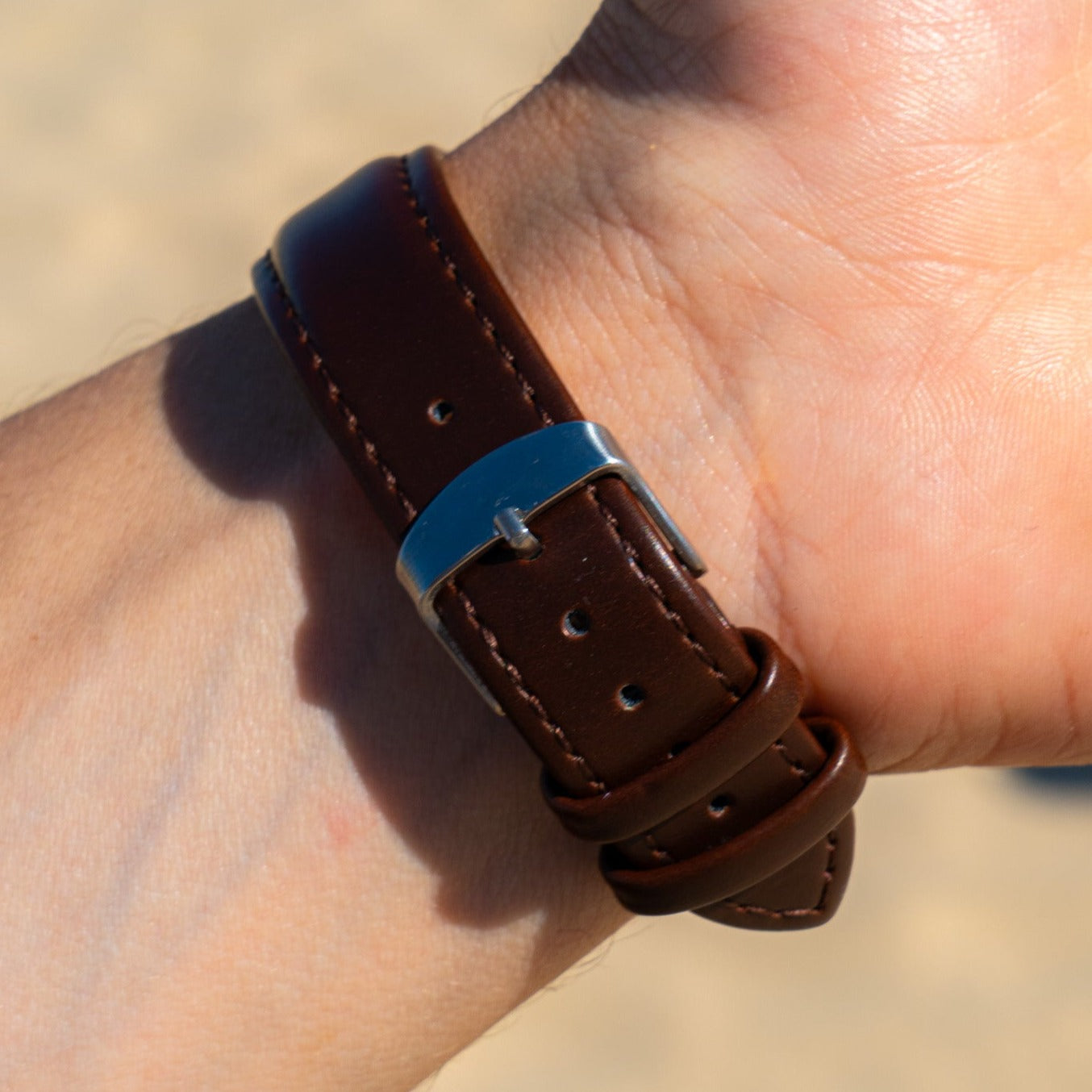 Old Money Reloj Redondo Plata Y Cuero Colección Londres Siglo XX Edición Limitada