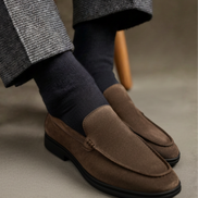 Mocasines De Ante Premium Colección Clásica Edición Limitada Con Suelas Negras Y Acabado Refinado